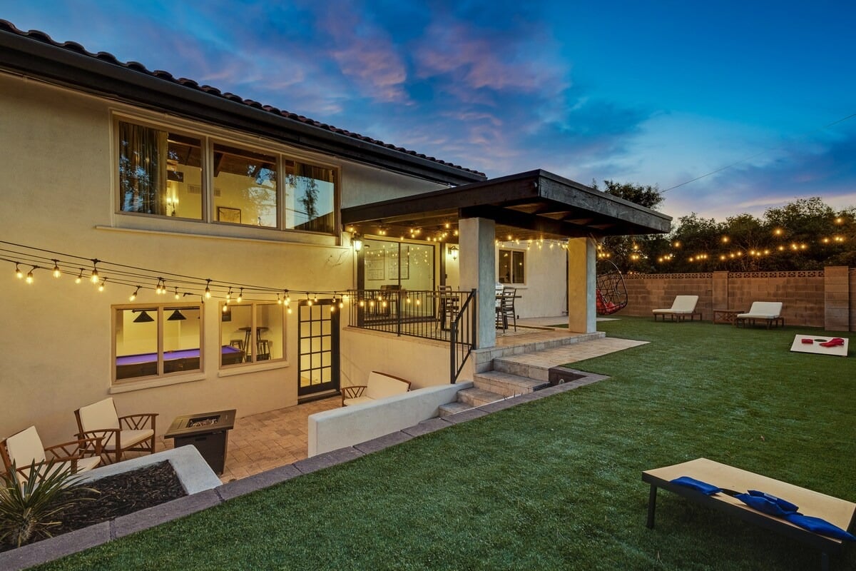 Huge Golf Course Home-Free Heated Pool/Theatre/Gym