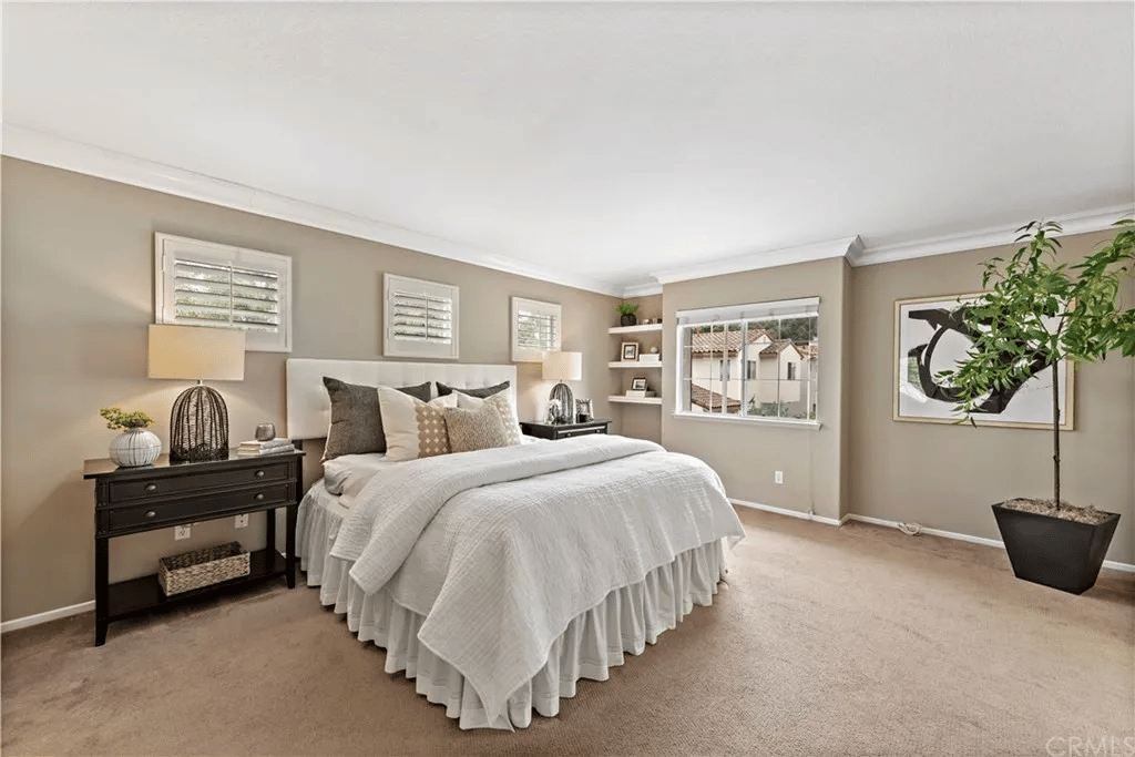 123 Colony Way