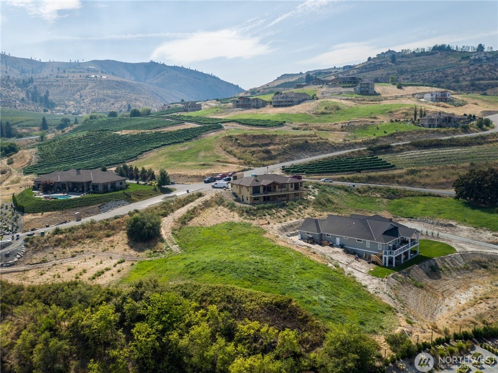275 Bene Vista Ln