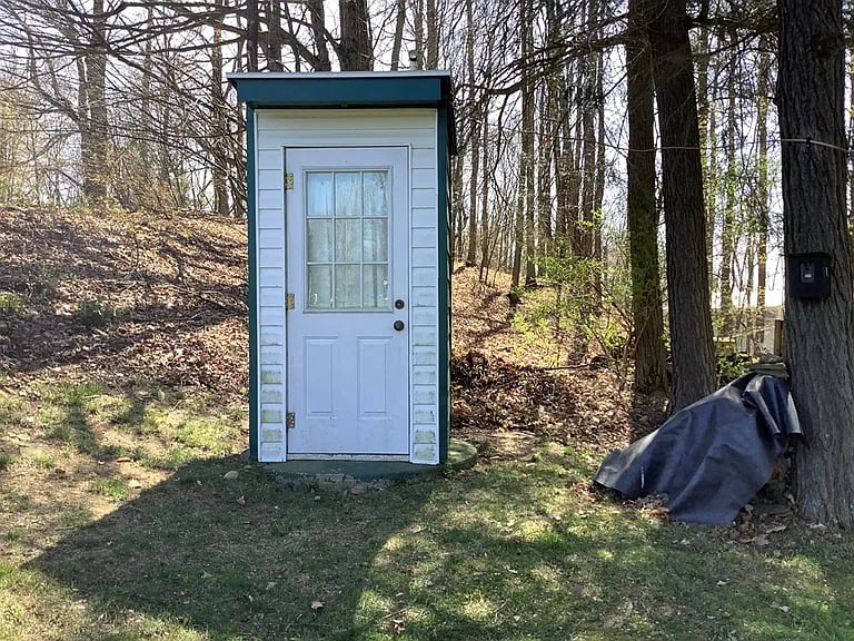 16 Bean Hill Rd