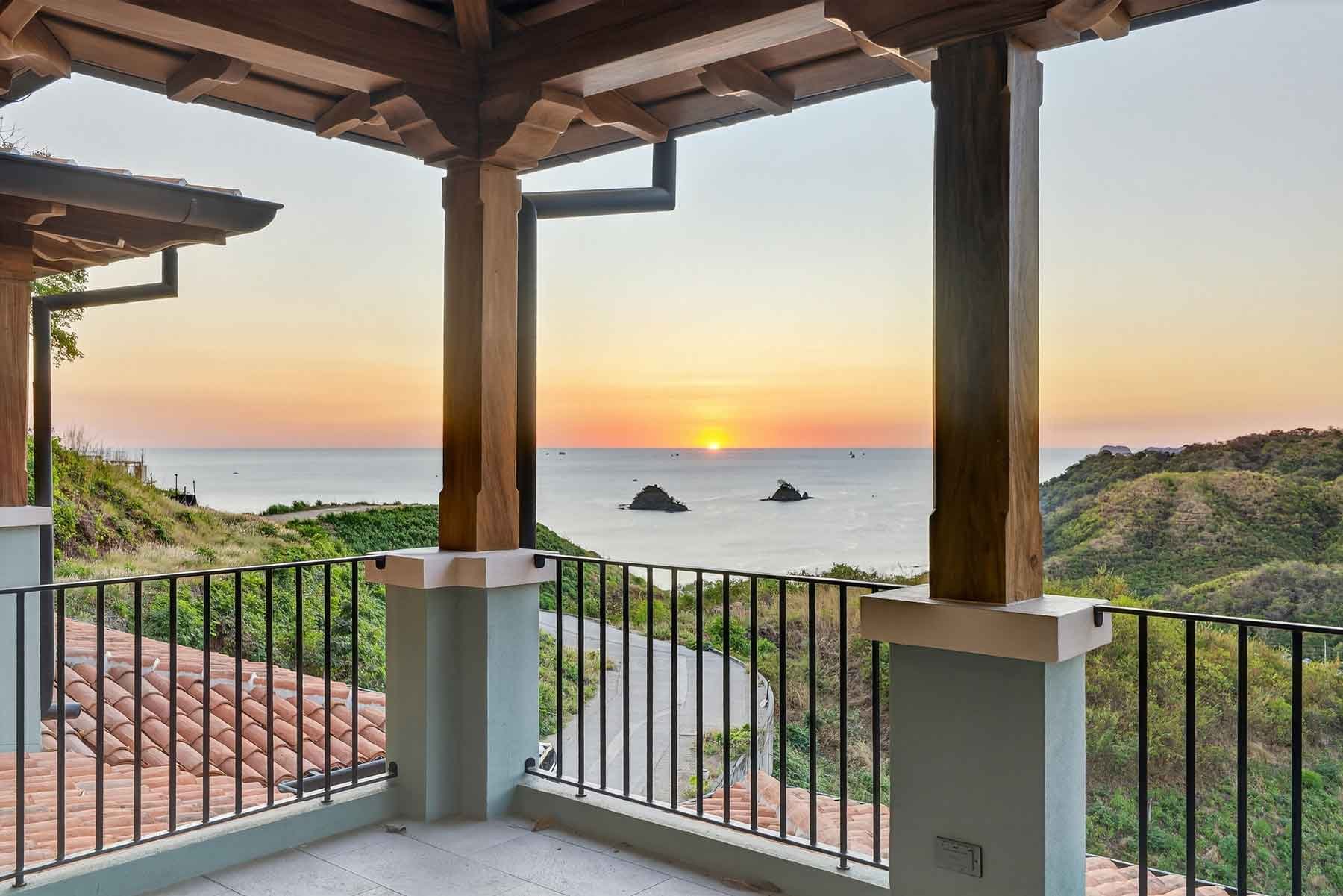 Los Altos 301 | Ocean-View Luxury Residence with Private Plunge Pool in Las Catalinas