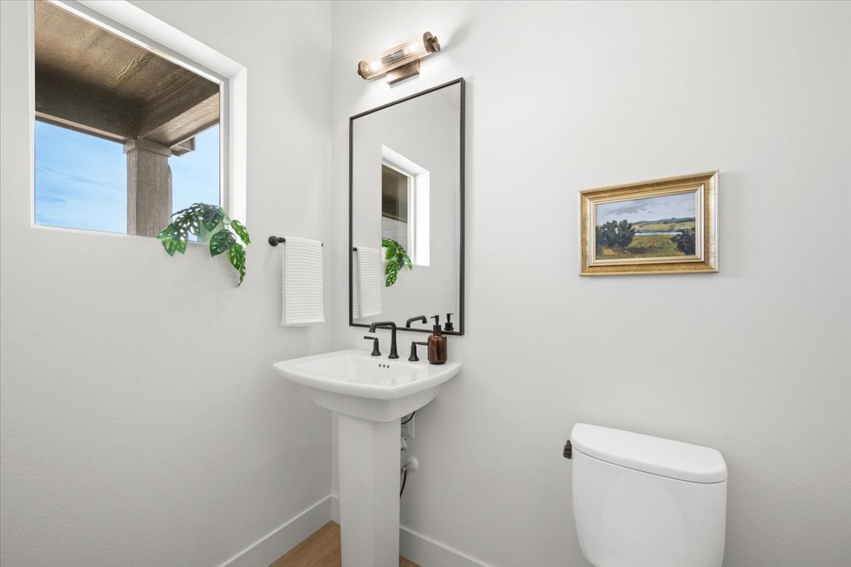 15 Snowcap Dr Windsor