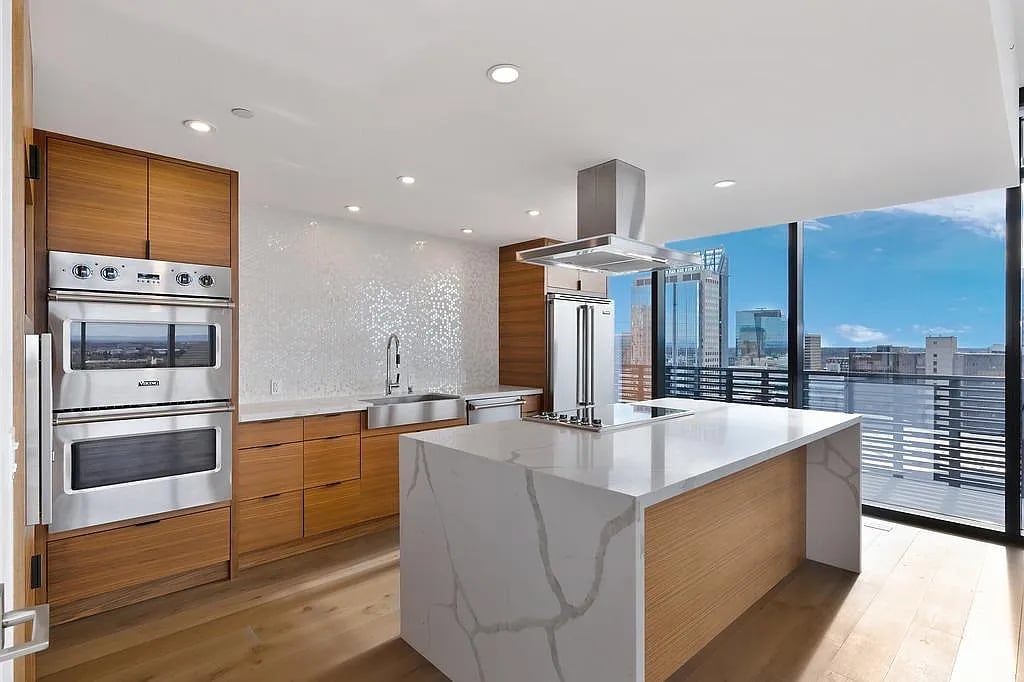 500 J St #1701