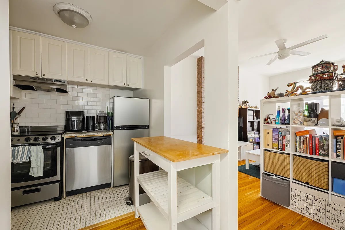 37 West 71st Street