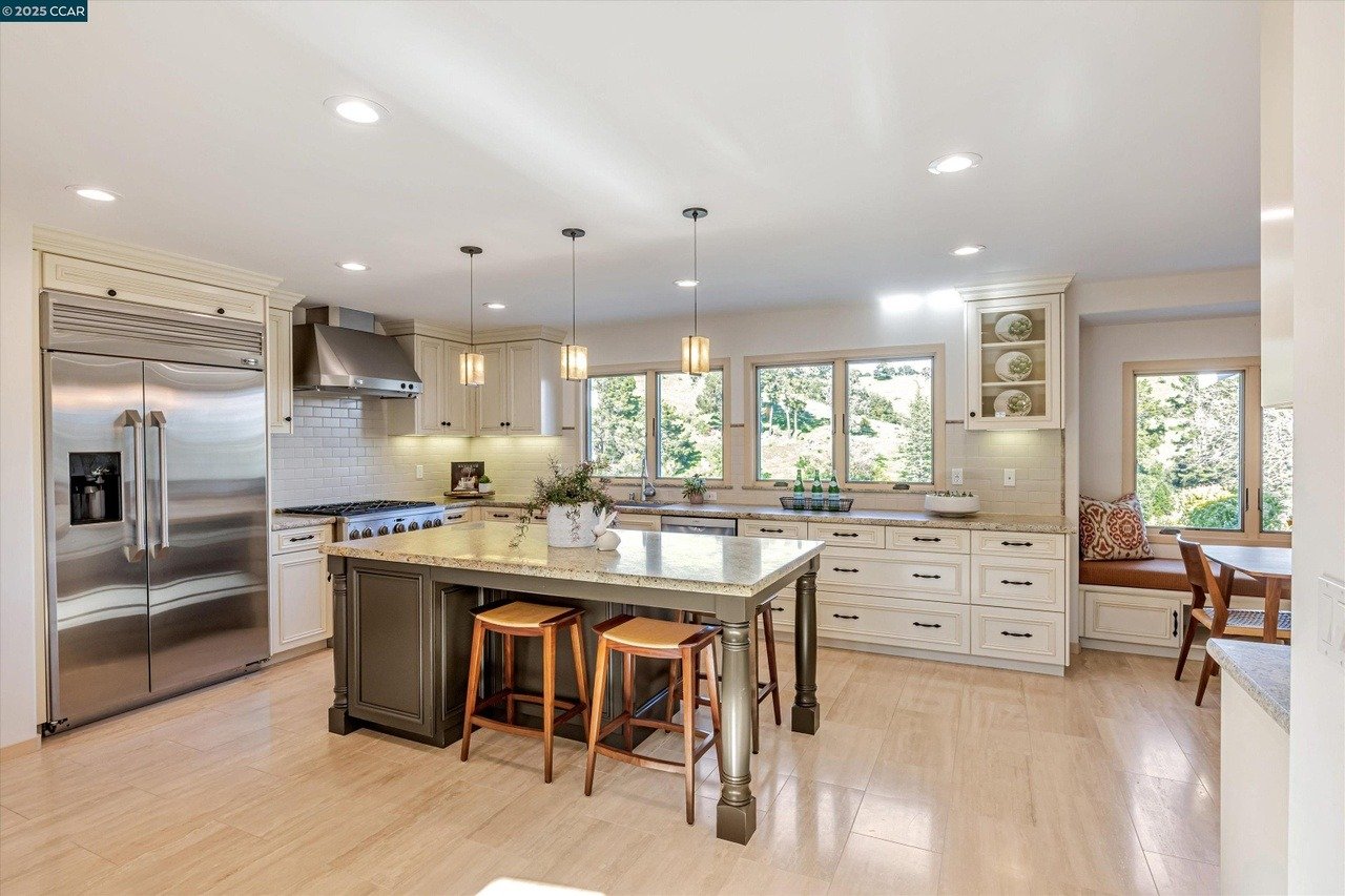 74 Warfield Dr