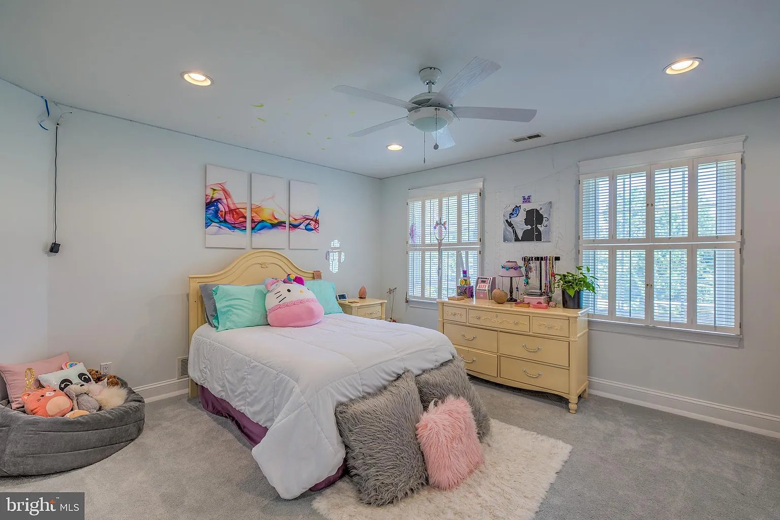 6 Rustic Dr