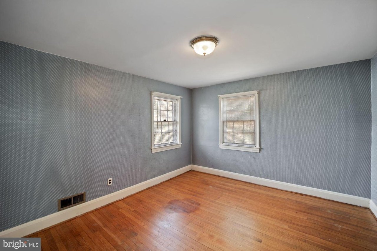 144 Archwood Ave
