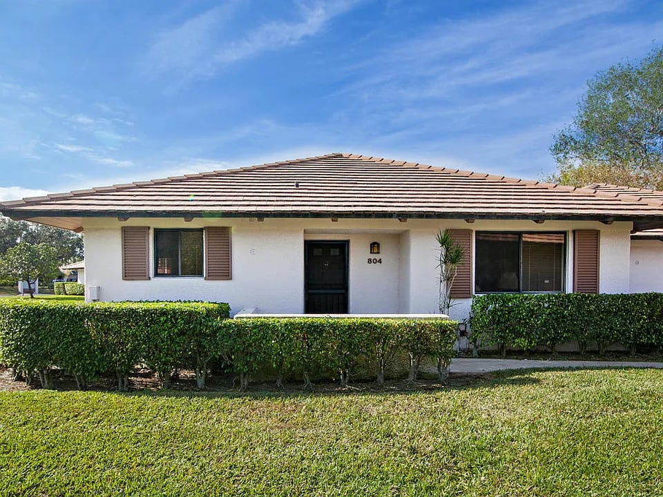 804 Club Dr