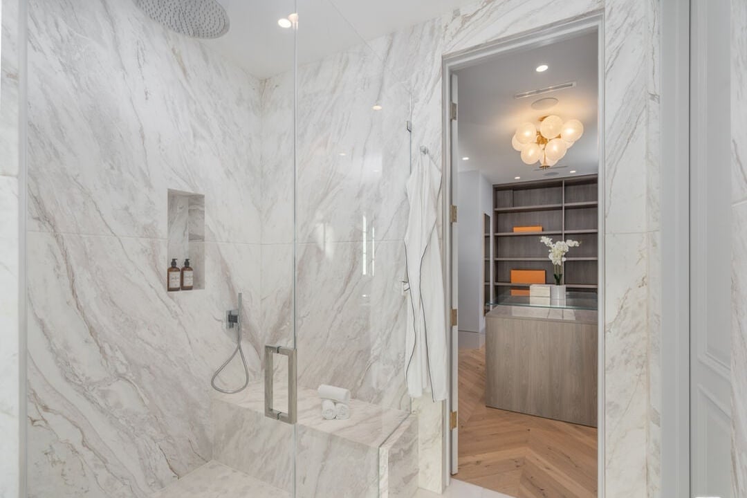 Silverreach Pavilion, N Hillcrest Rd, 90210