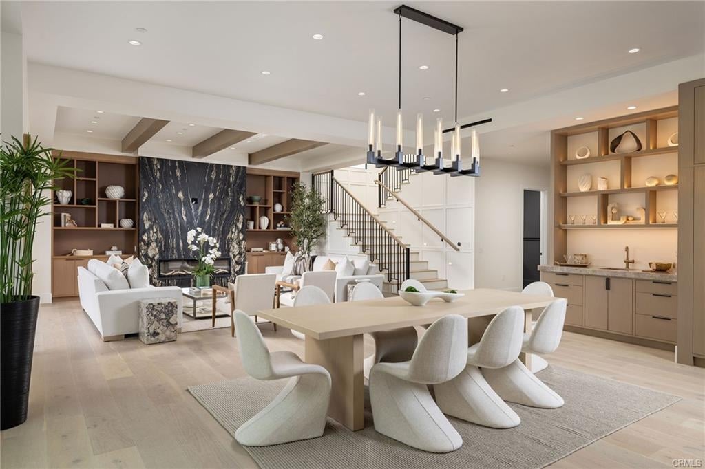 9121 Christine Dr.