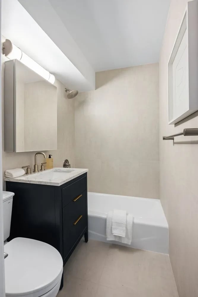 166 East 35th Street Unit: 5F