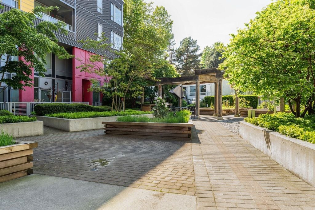 384 E 1st Ave, #615