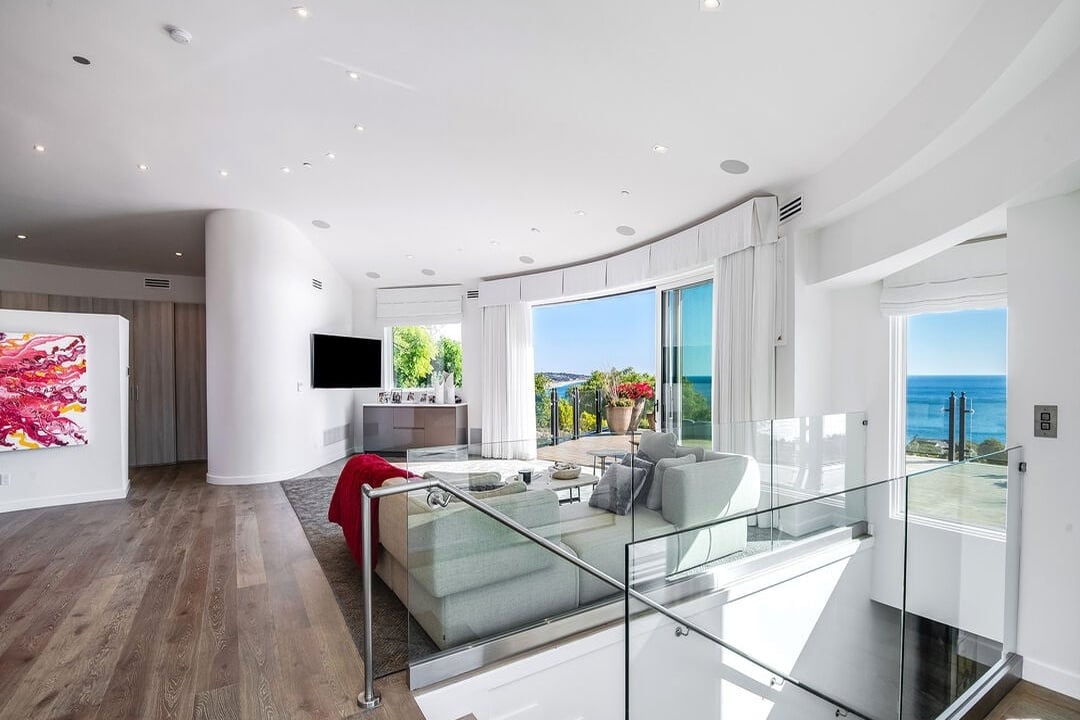 Vireon Pavilion, Pacific Coast Hwy, 90265