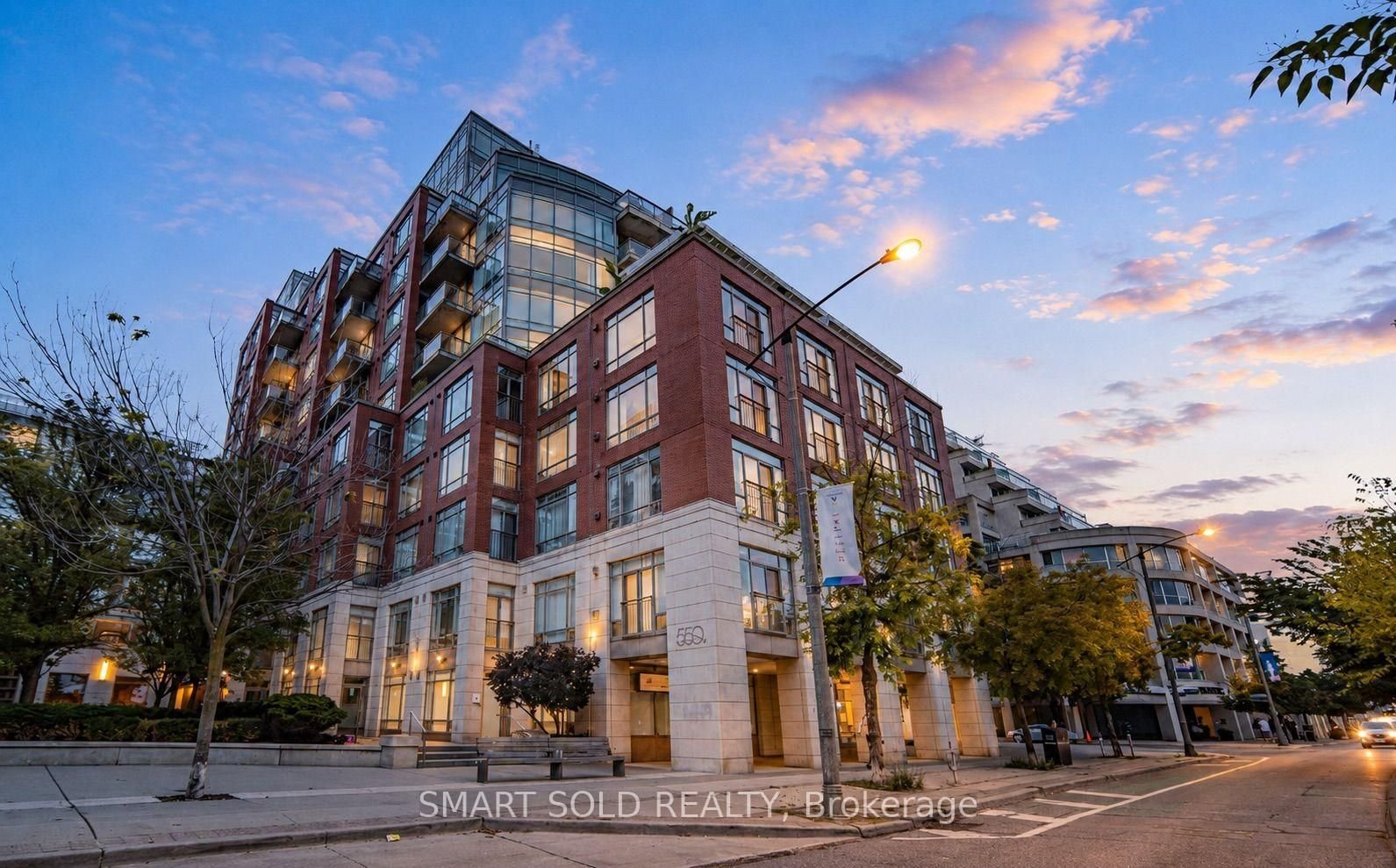 PRESTIGE AT 500 QUEENS QUAY WEST