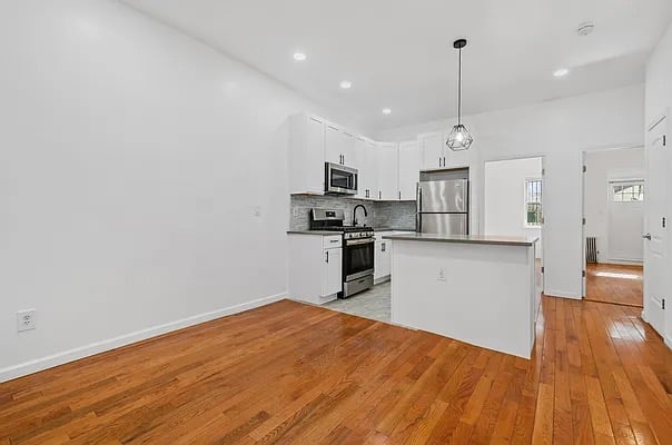 946 Pacific Street Unit 1