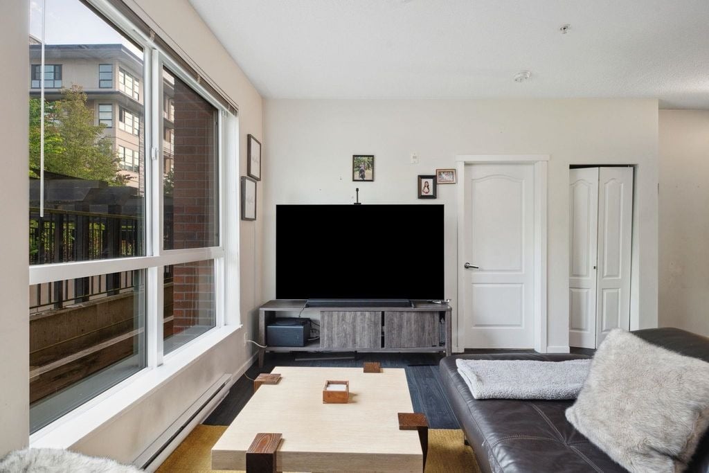 1135 Windsor Mews, #111