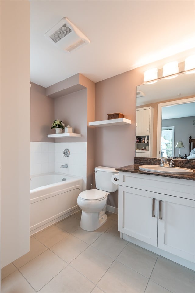 1212 Main St, #306