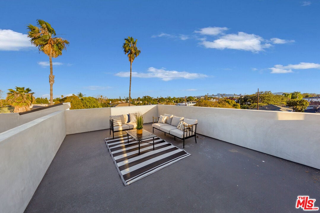 1635 S Sherbourne Dr