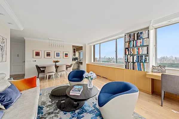 45 West 67th Street Unit: 26B