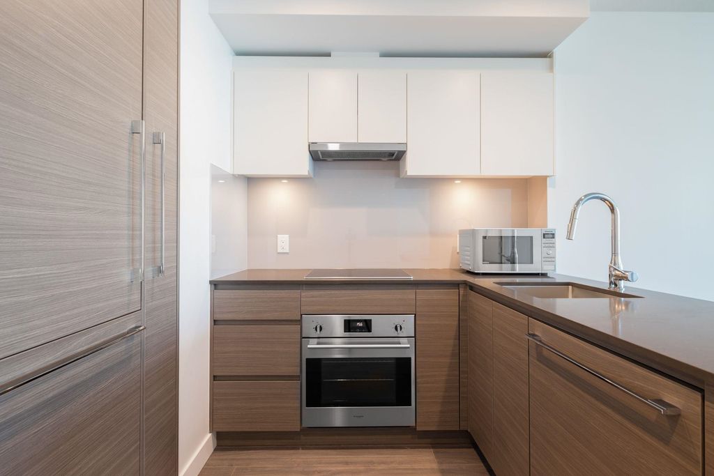 13615 Fraser Hwy, #2508