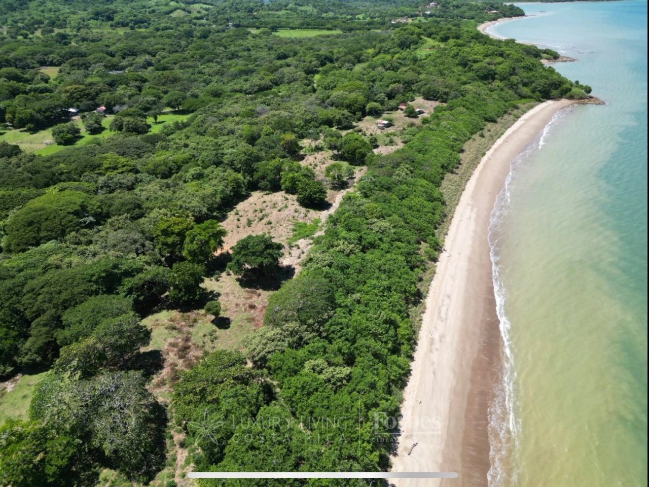 20397 - Land with 600 mts beachfront in 18 acres of titled