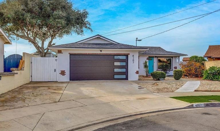 4107 Cole Way san diego, CA 92117