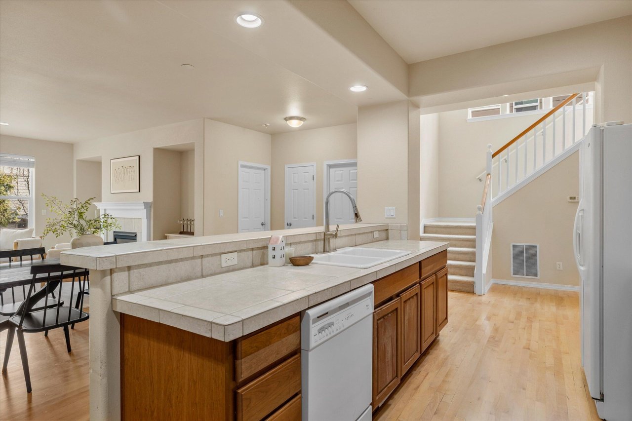 61148 Foxglove Loop