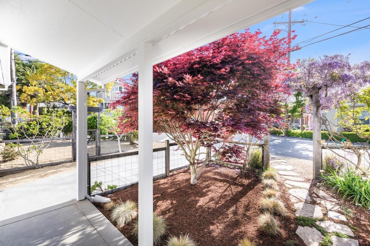 45 Chanticleer St