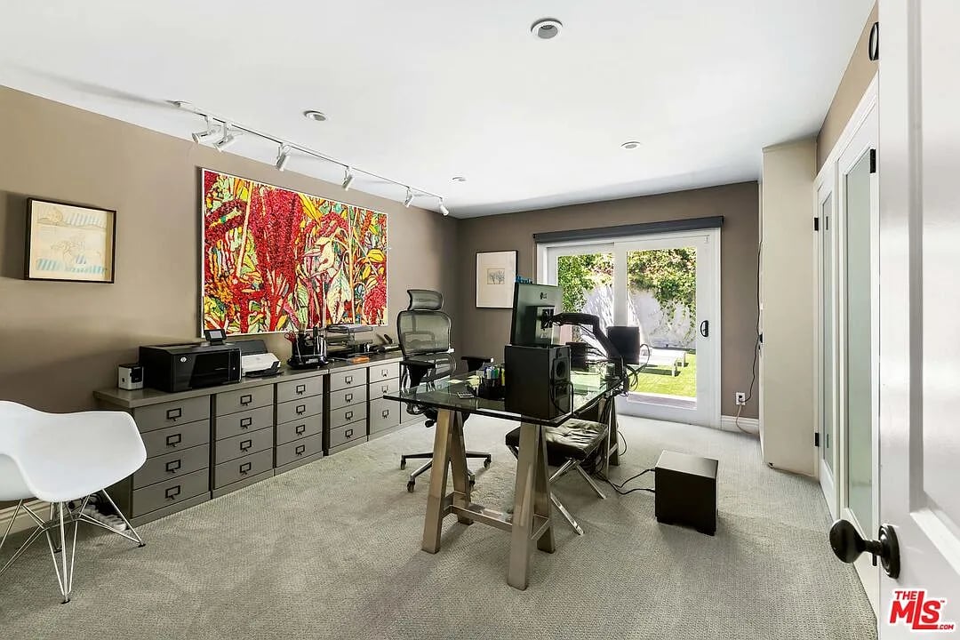 2229 San Ysidro Dr
