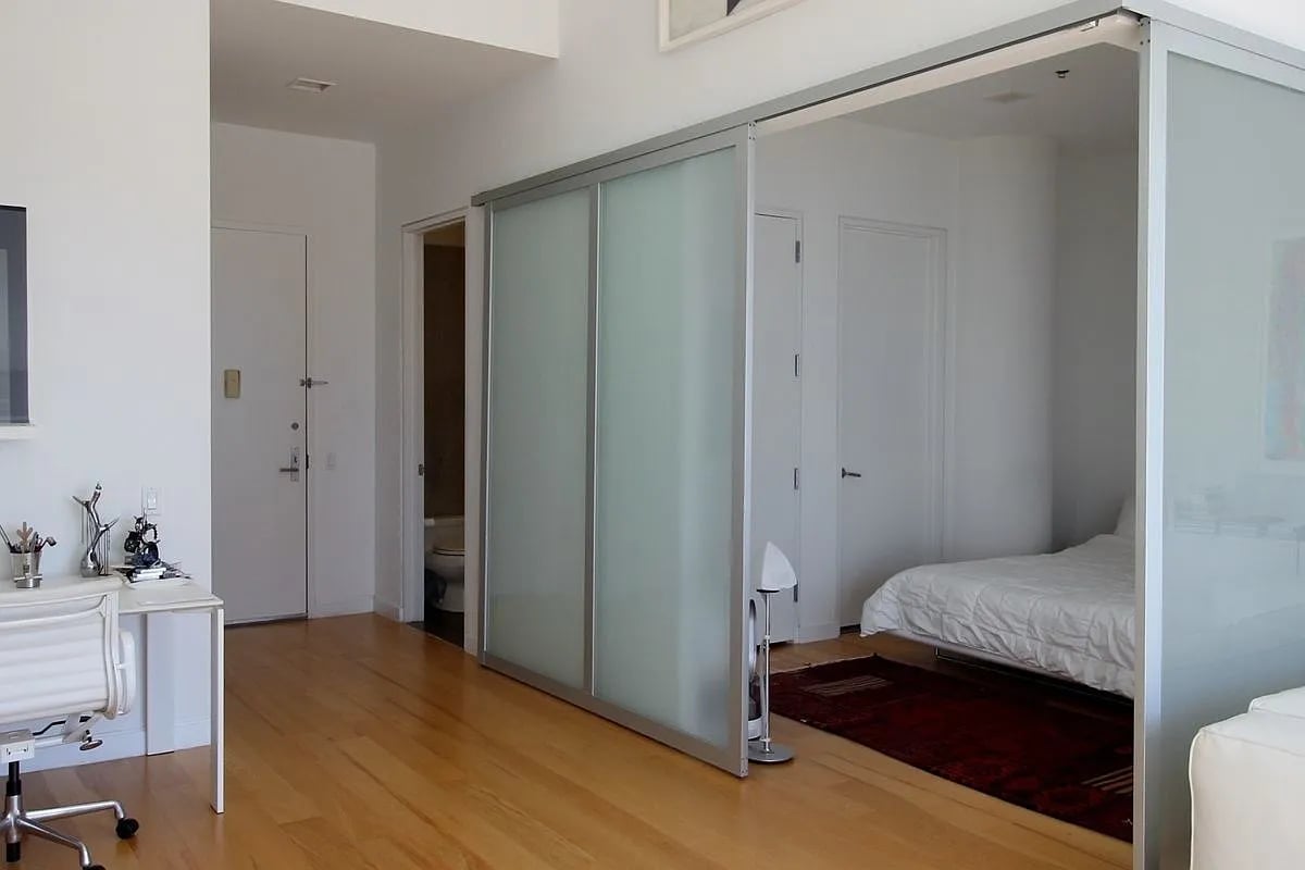 27-28 Thomson Ave #431
