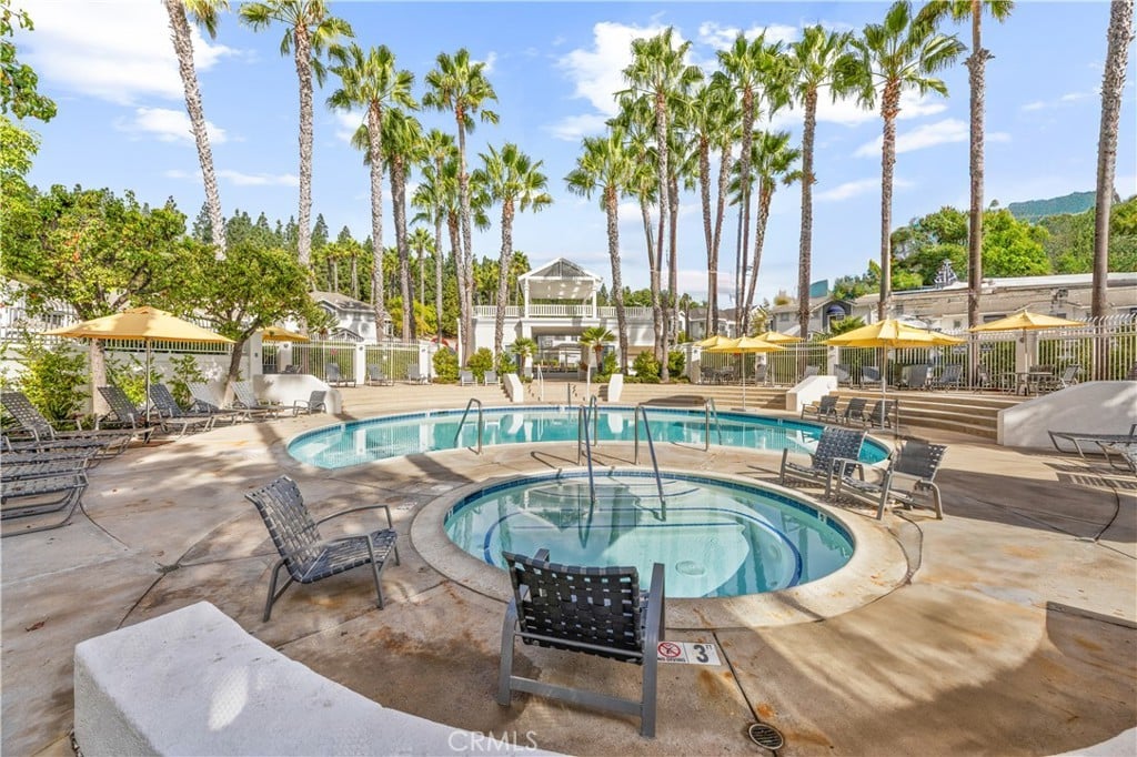 19 Breakers Ln