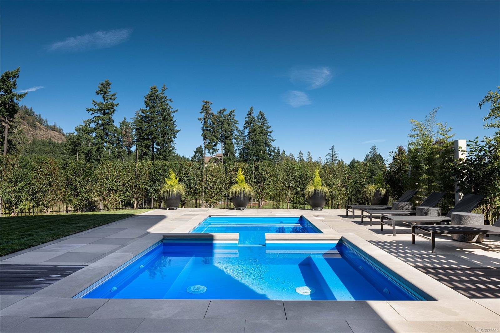2022 Pebble Dr