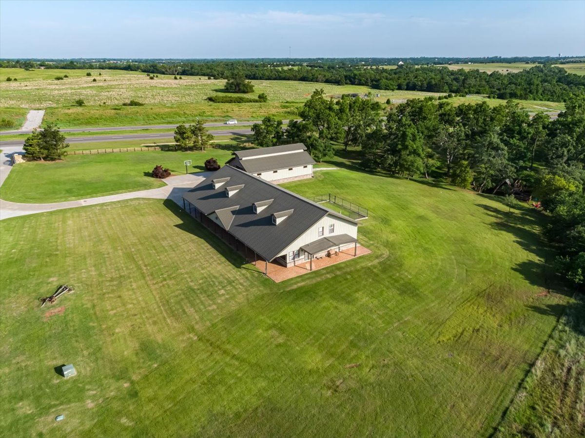 Casa Bella Estate – A Masterpiece of Luxury & Elegance in Mustang, Oklahoma - Wyatt Poindexter - The Agency 