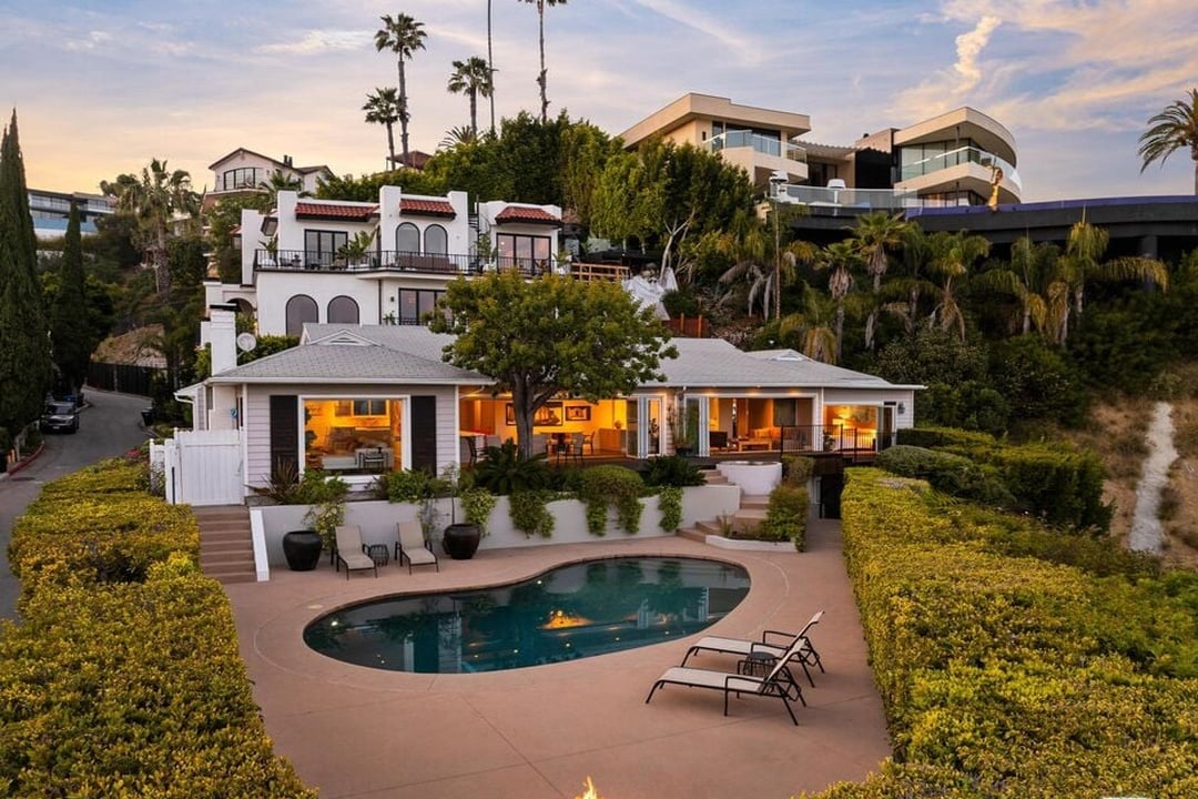 Sierra Mar Dr, 90069