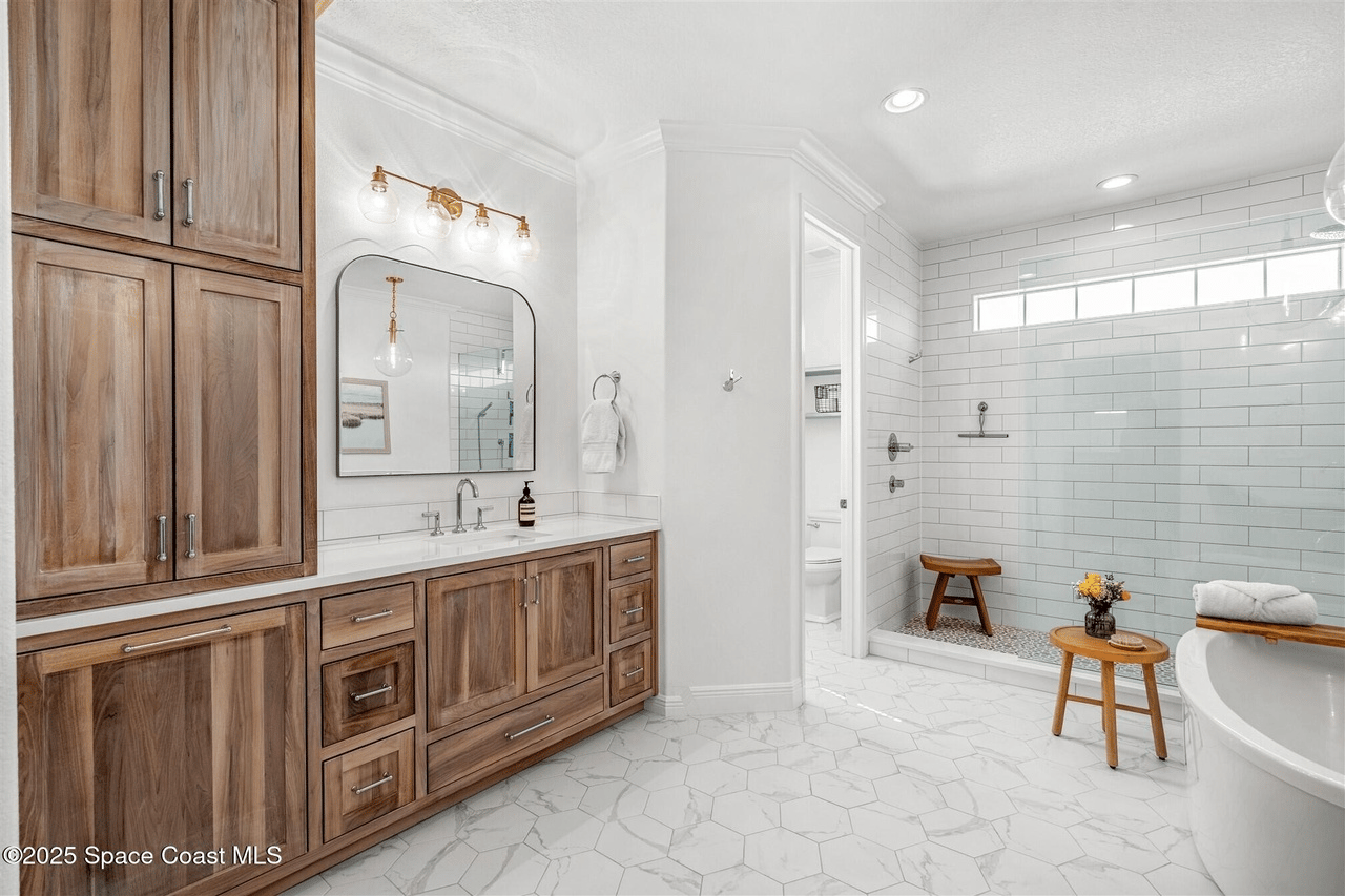 3077 Cortona Dr