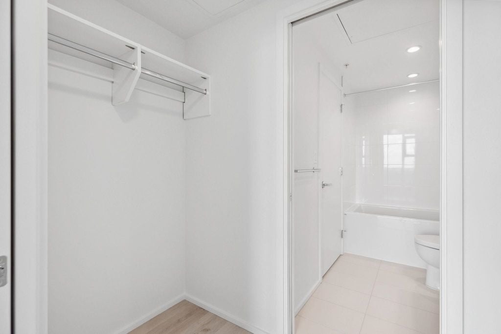 3833 Evergreen Pl, #3409