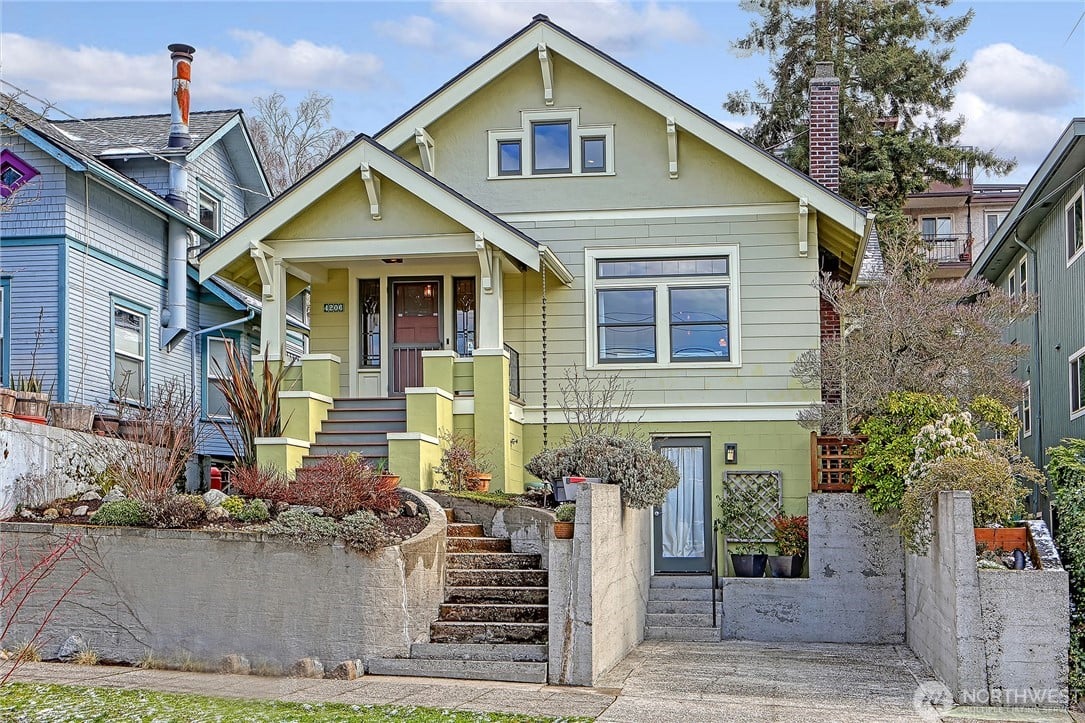 4206 Greenwood Avenue N