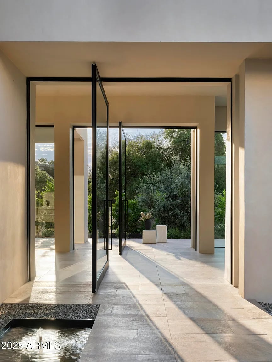 4510 E Maderos Del Cuenta Dr