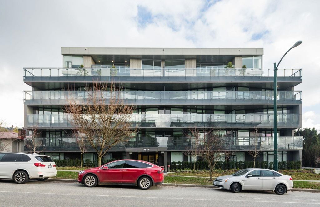 7638 Cambie St, #307