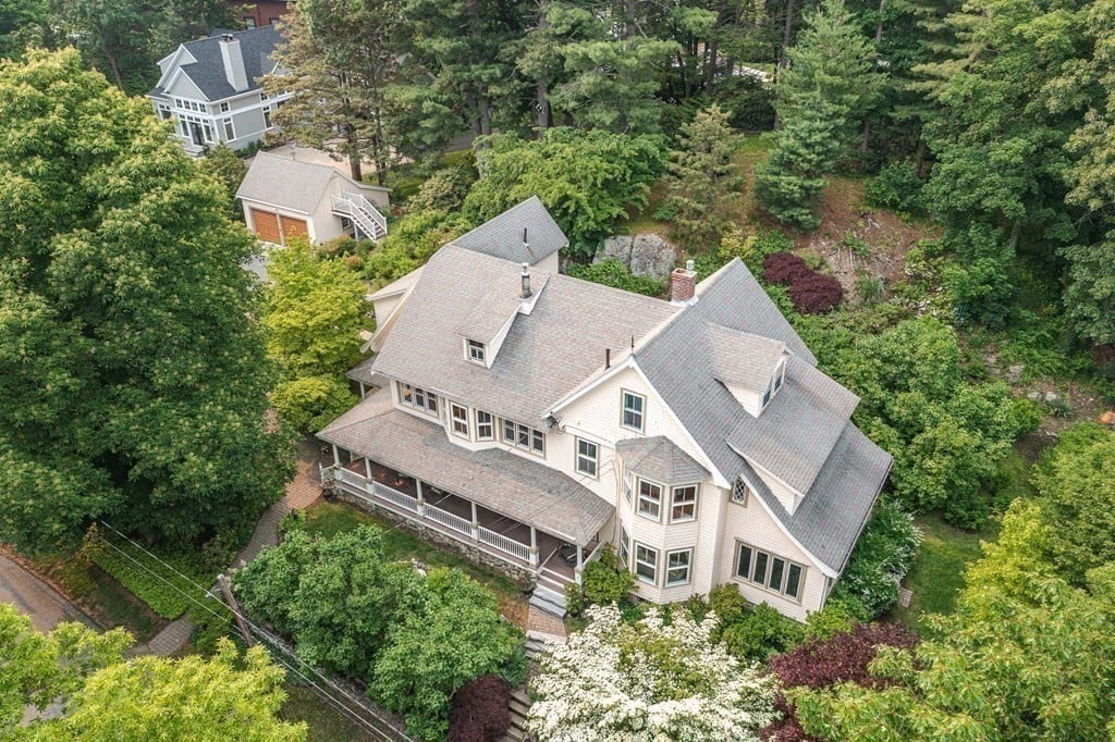 5 Swan Road