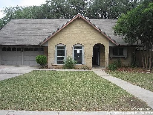 623 W Silver Sands Dr