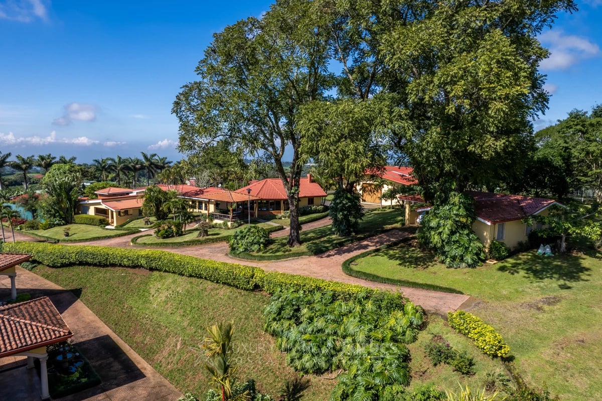 20090 - Luxurious Coffee Estate for Sale in the Mountains of Alajuela