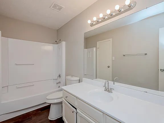 3111 Birch Creek Dr