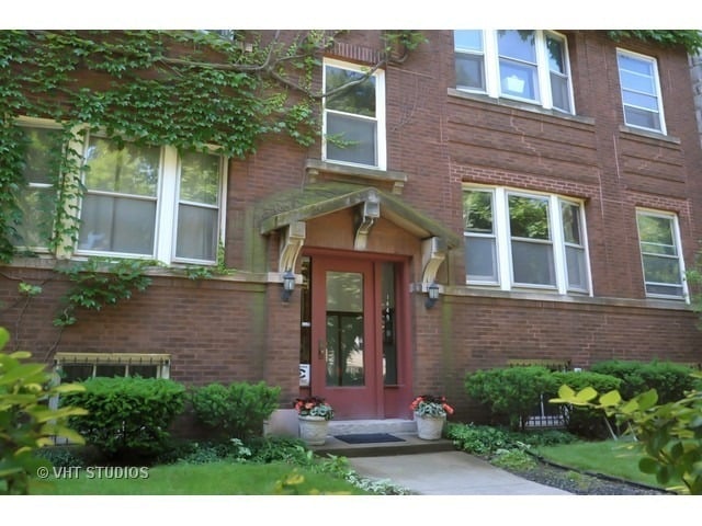 1447 W Belle Plaine AVE 1E
