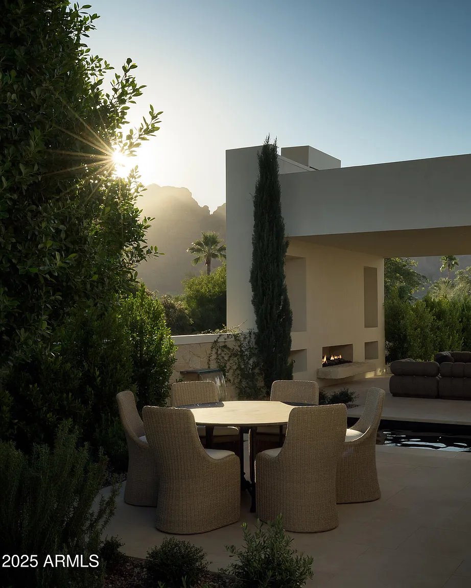 4510 E Maderos Del Cuenta Drive