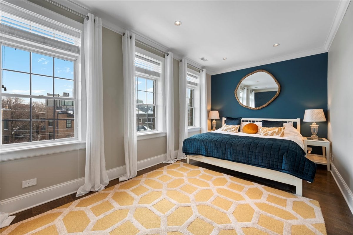 1821 N Larrabee Unit 2