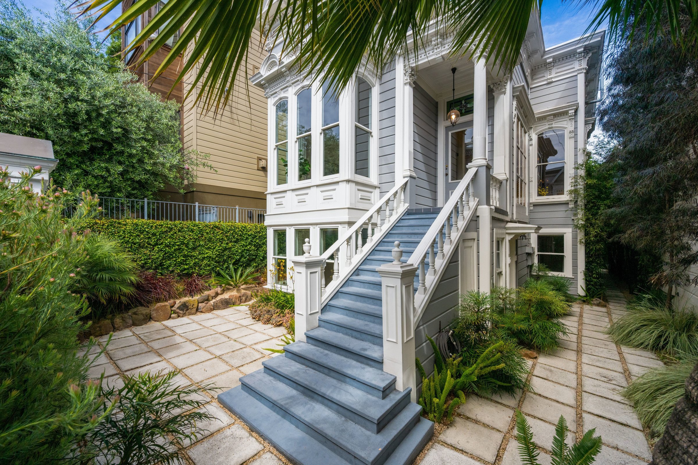 436 Oak Street, a street-to-street Victorian in Hayes Valley, San Francisco, listed and sold by Oliver Burgelman