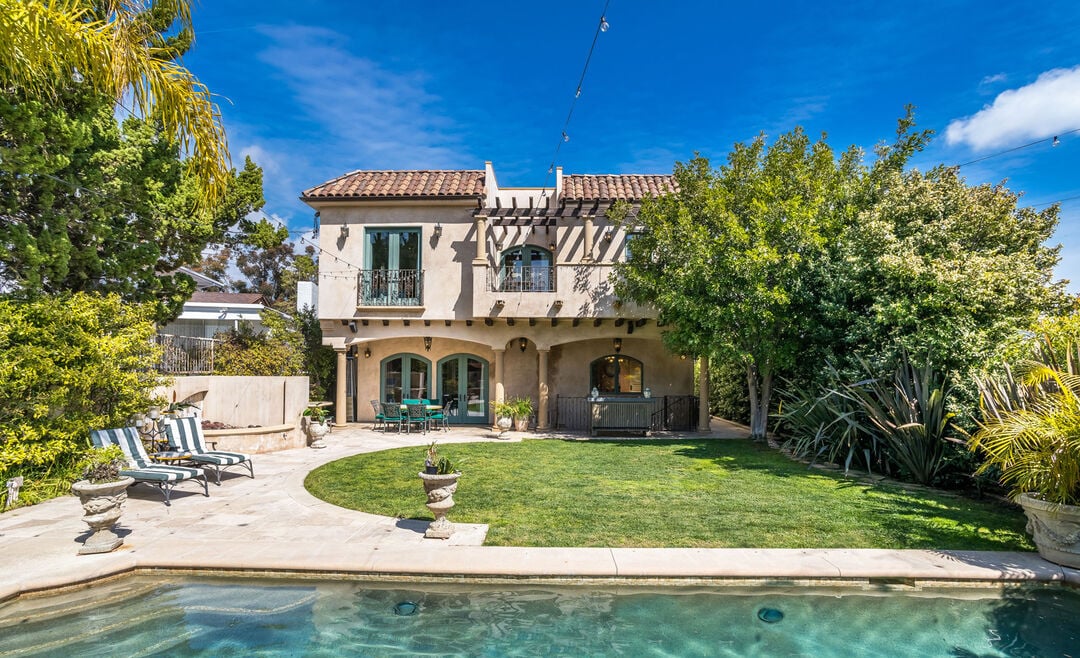 1453 Club View Dr, Westwood