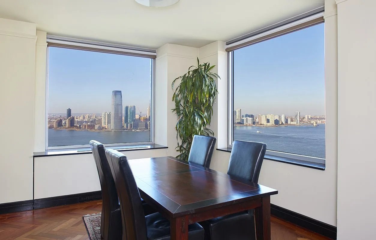 10 West St, #32C