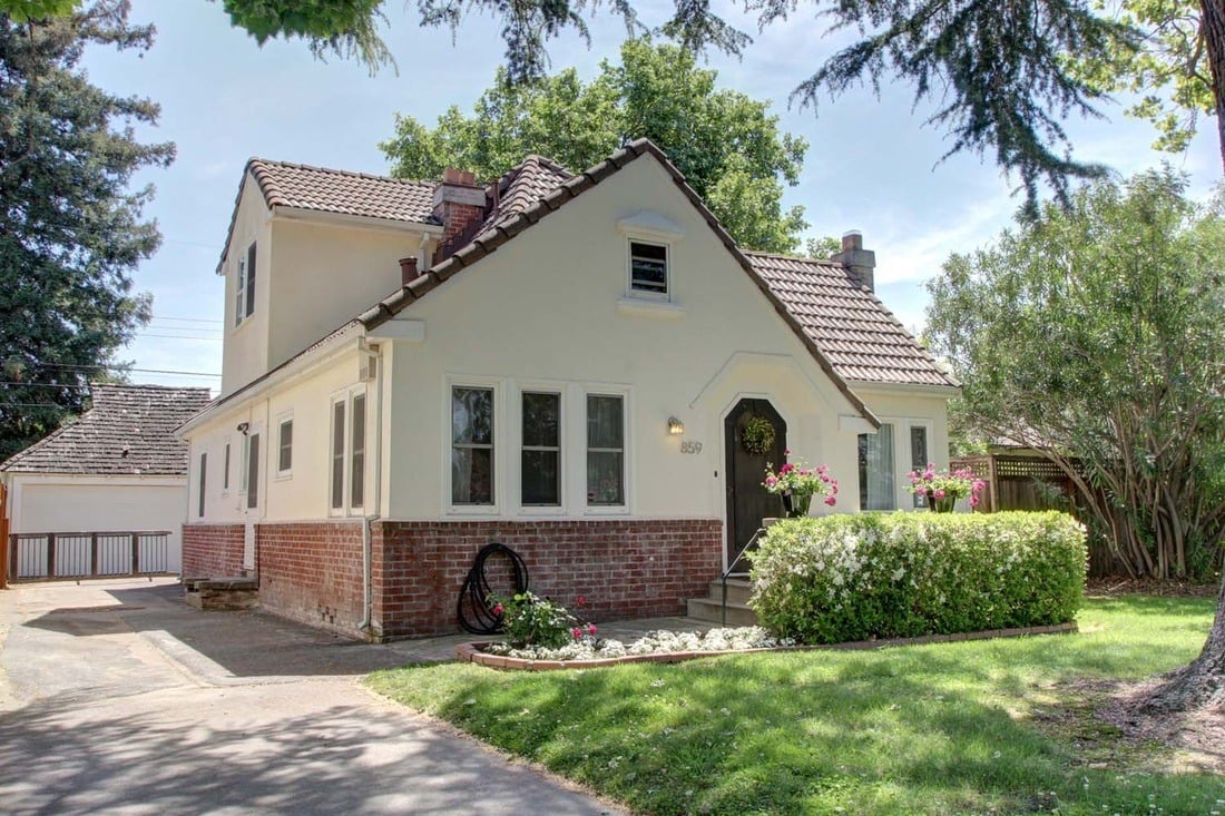 Coming Soon in East Sacramento! 859 53rd St. 95819